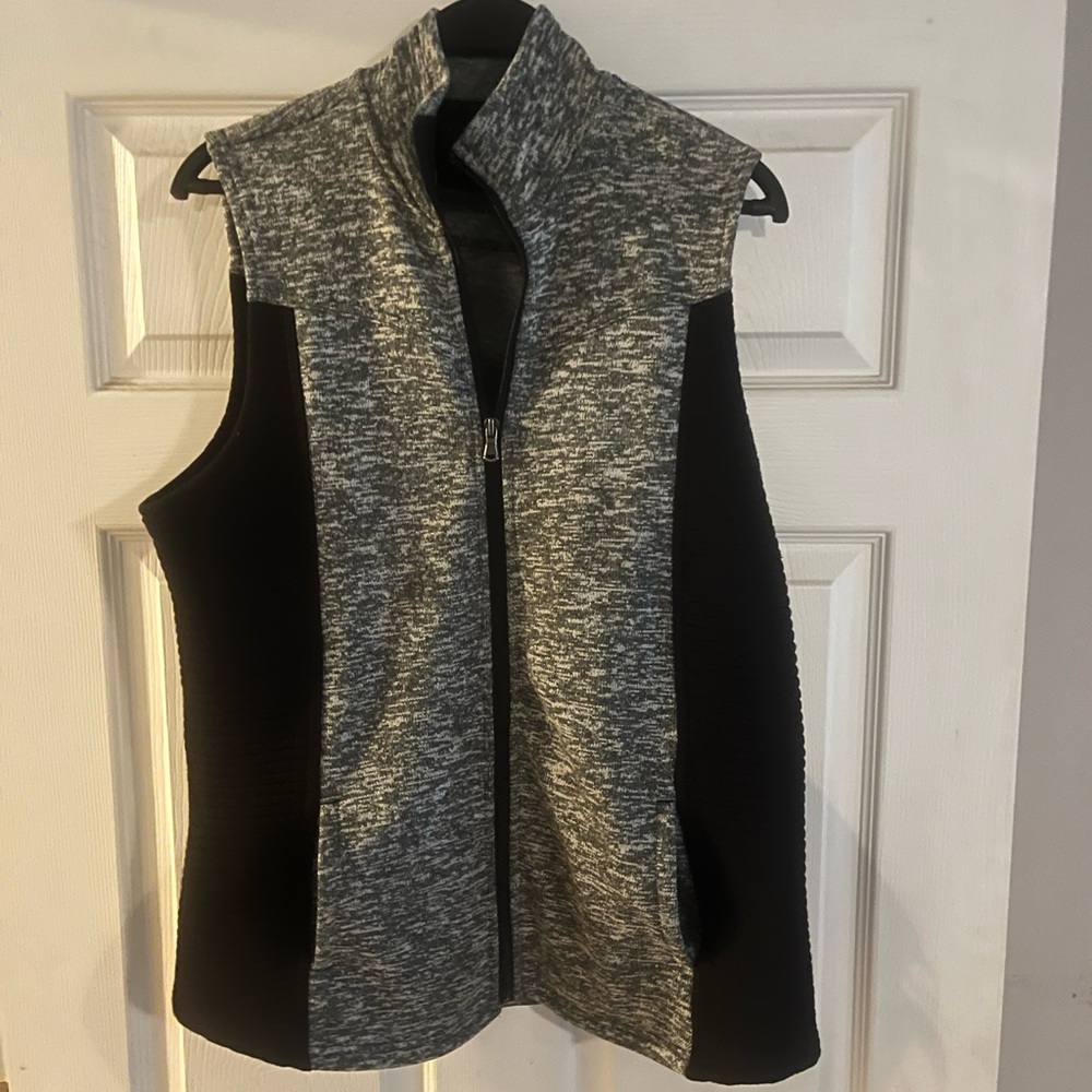 Women tek gear Gray and Black Full-Zip Sleeveless Vest